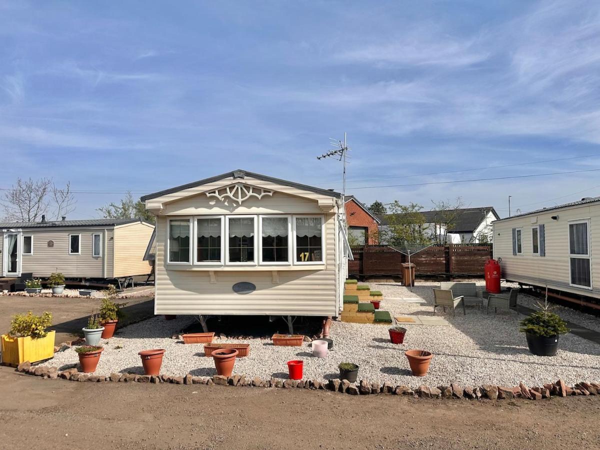 Willerby Granada 2-Bedroom Caravan, Glasgow Uddingston Exterior foto