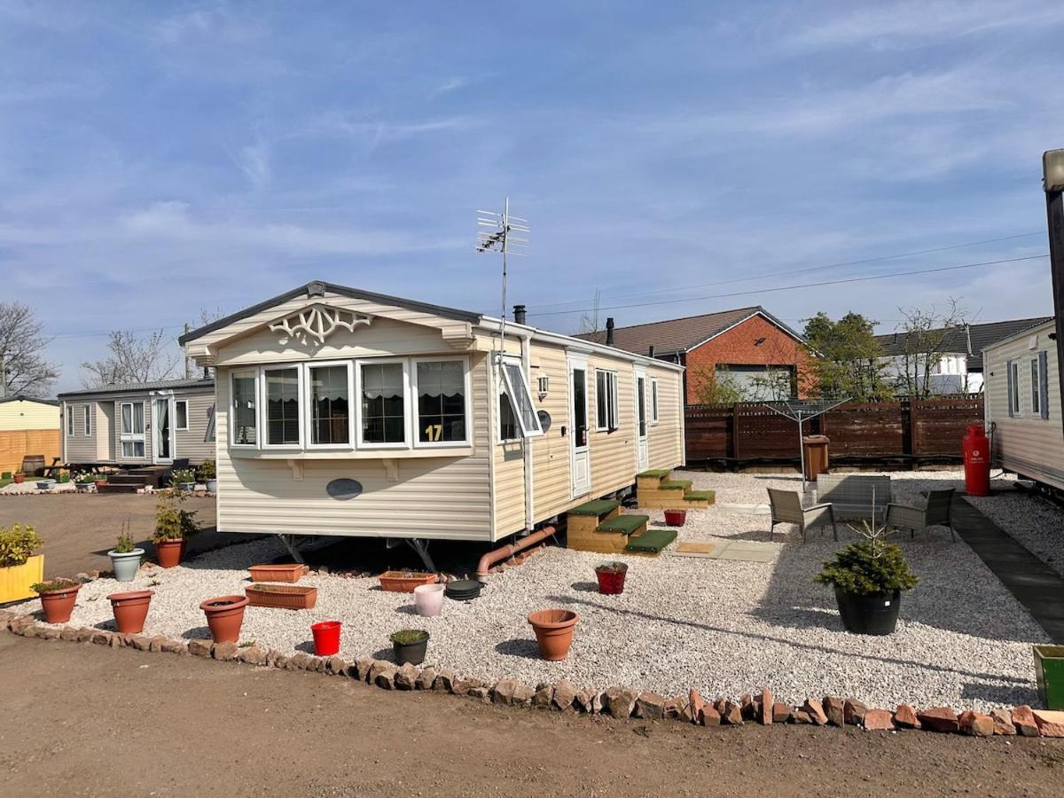 Willerby Granada 2-Bedroom Caravan, Glasgow Uddingston Exterior foto